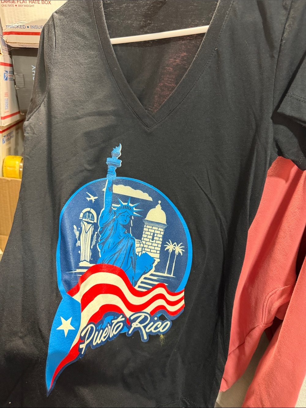 Puerto Rico Graphic V-Neck Tee - Black
